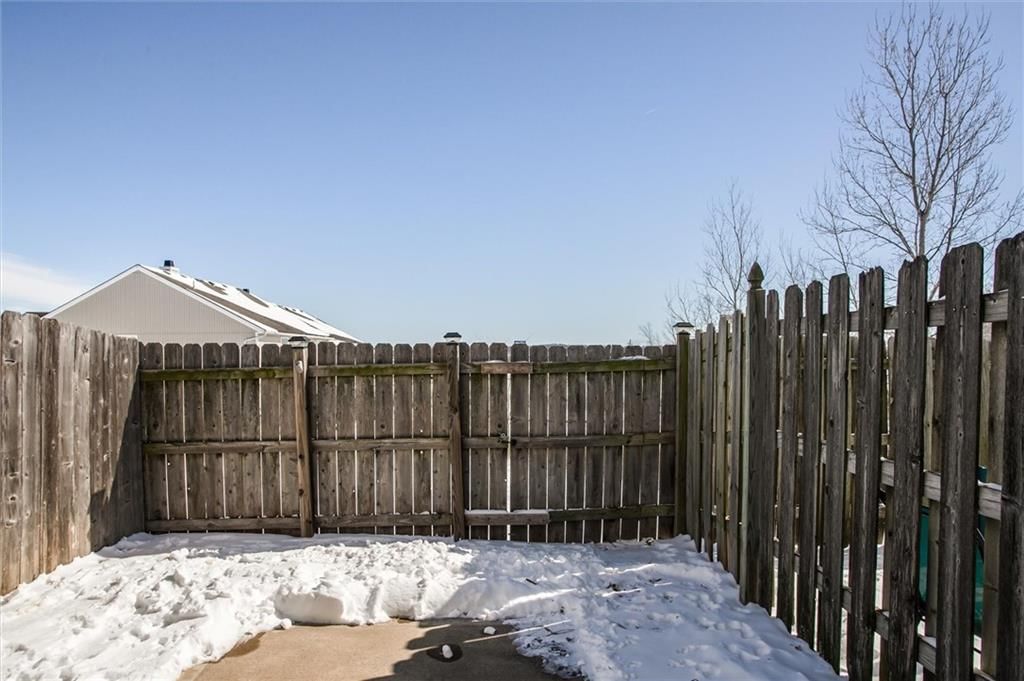 1226 NW Phelps Drive — photo 15