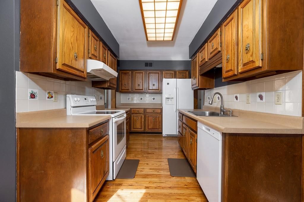 1641 NE 78th Terrace — photo 9