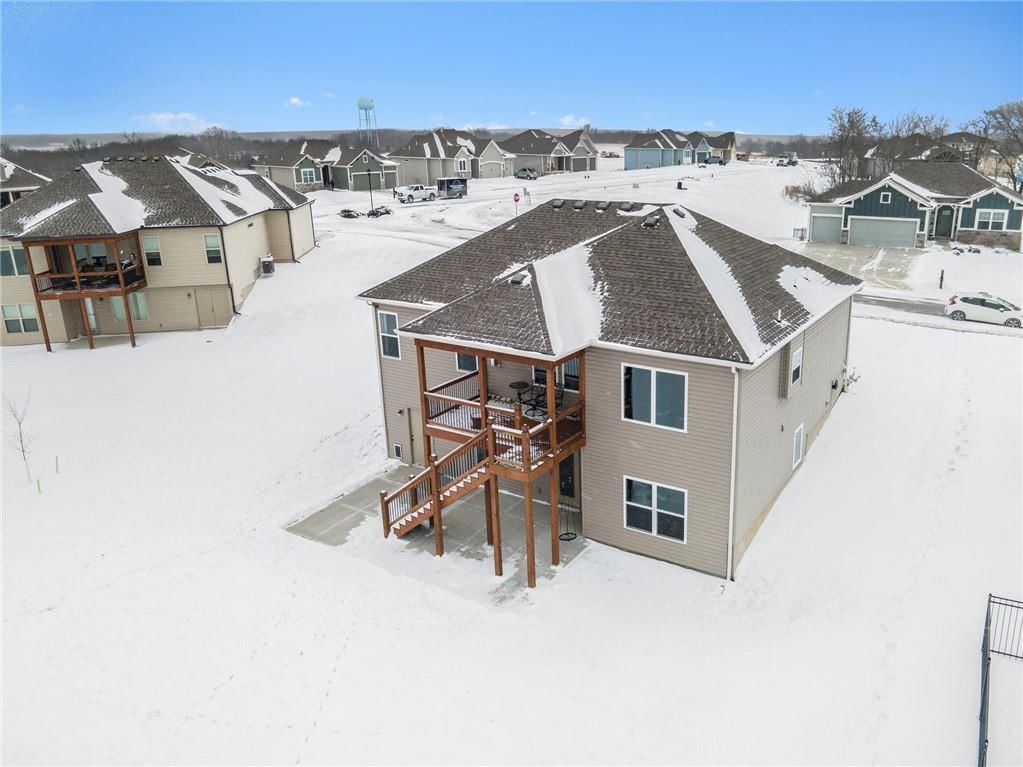 706 Eagle Court — photo 28