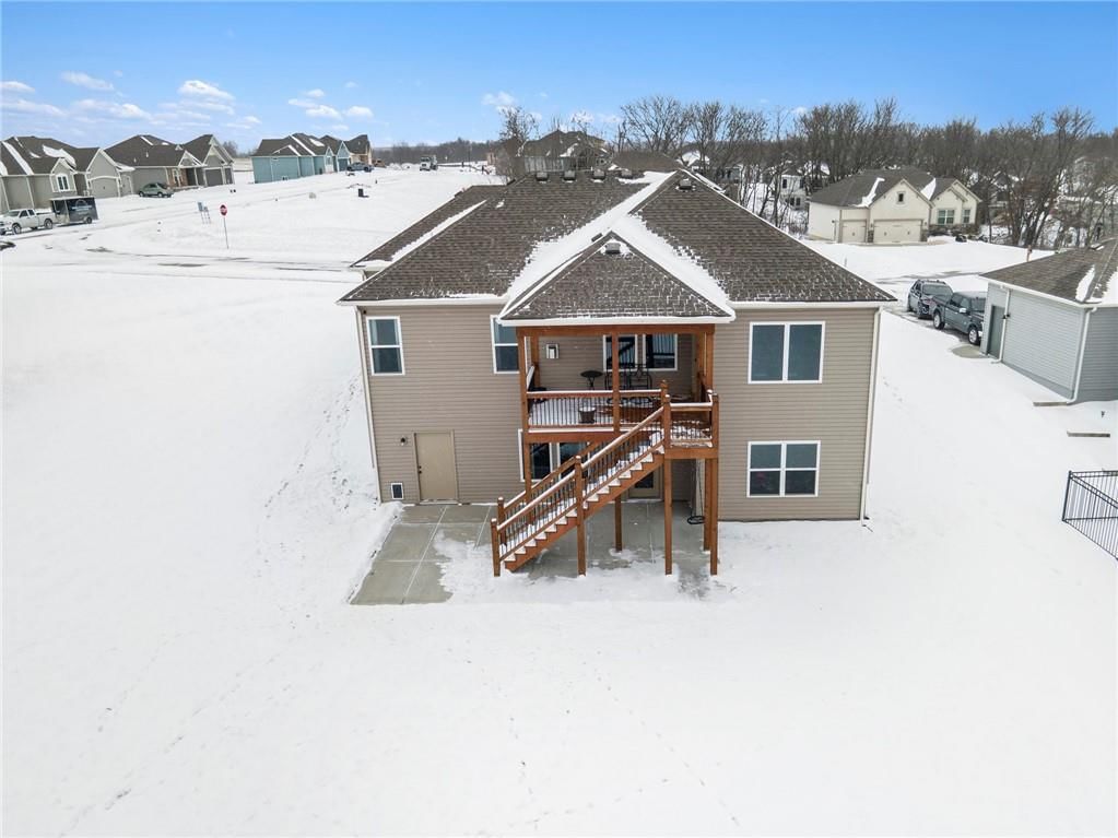 706 Eagle Court — photo 29