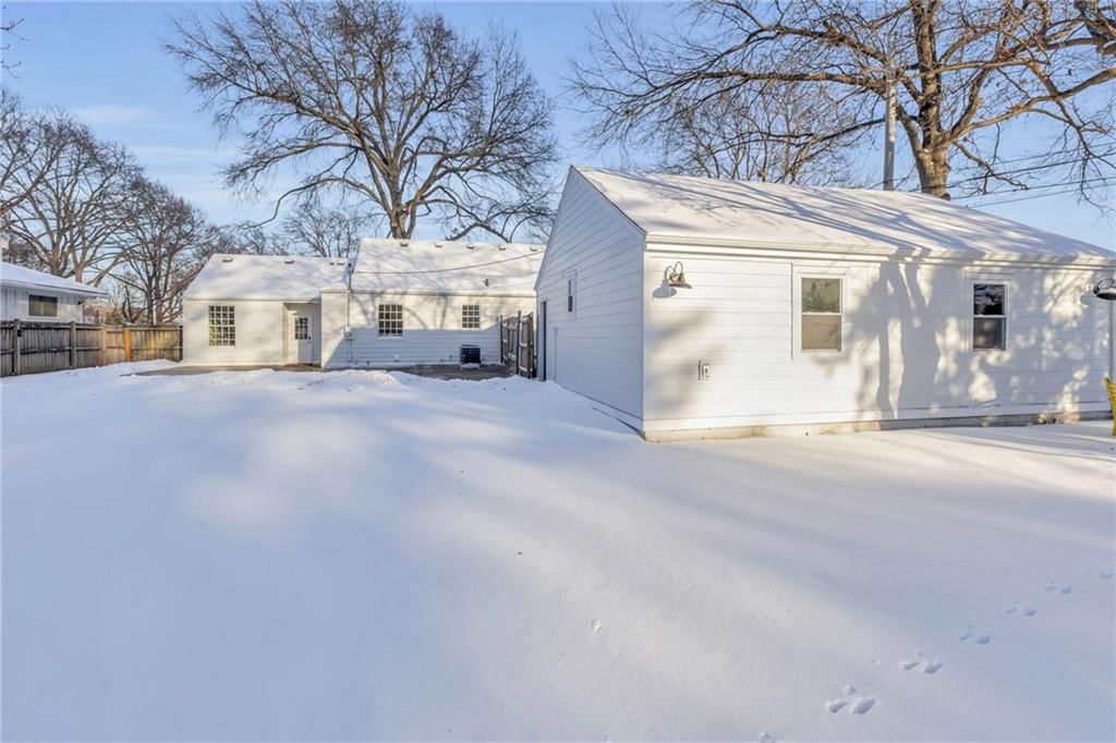 6612 Walmer Street — photo 41