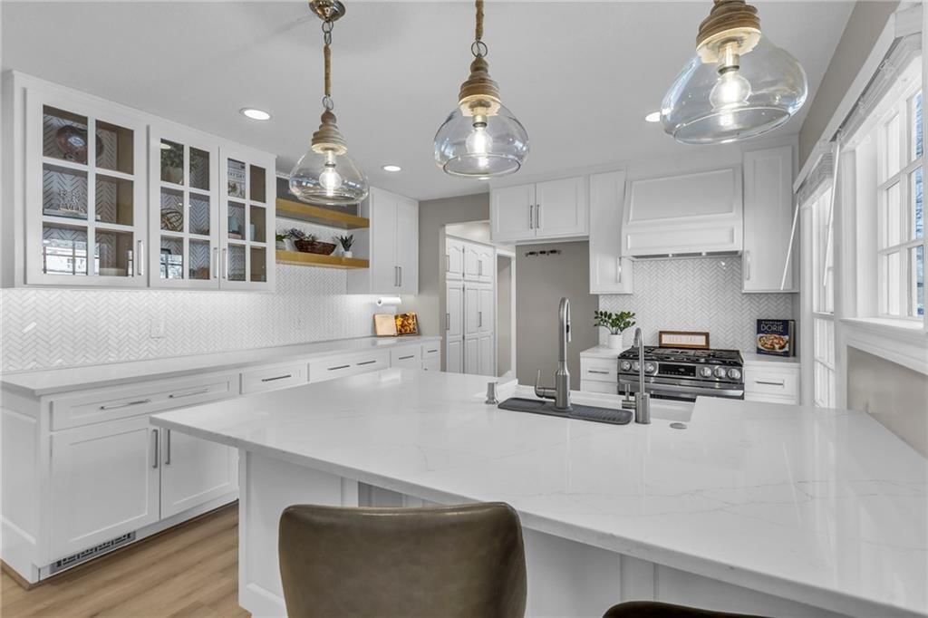 6612 Walmer Street — photo 9