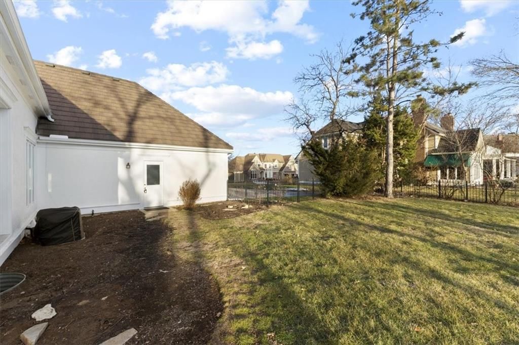 11323 W 121st Terrace — photo 65