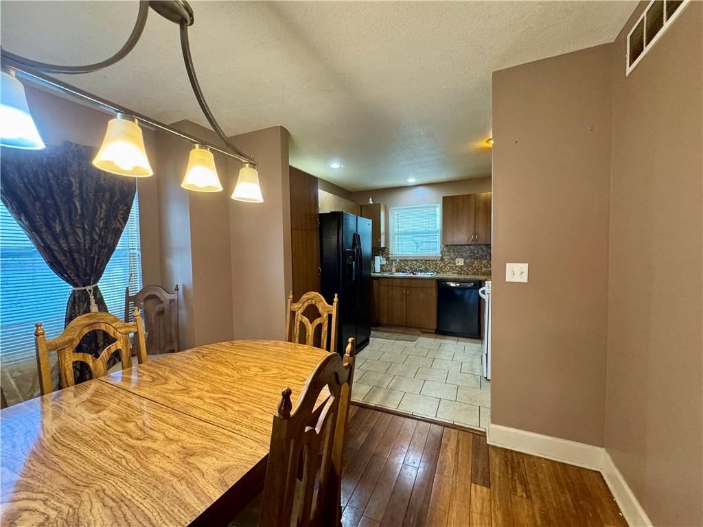 718 Oakland Avenue — photo 8