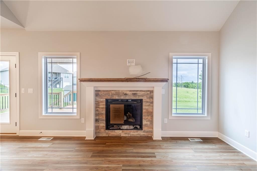 13942 Dakota Court — photo 12