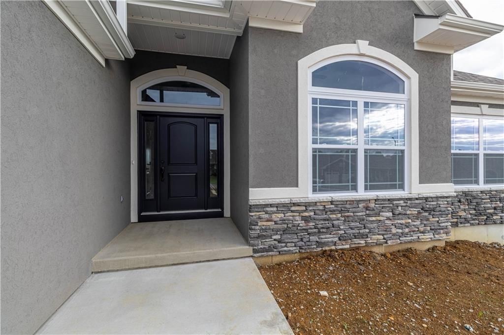 13942 Dakota Court — photo 3