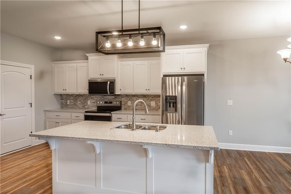 13942 Dakota Court — photo 6