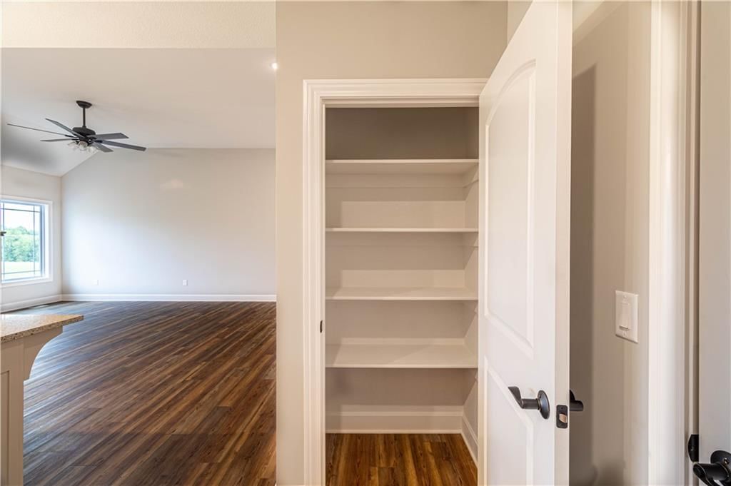 13942 Dakota Court — photo 9