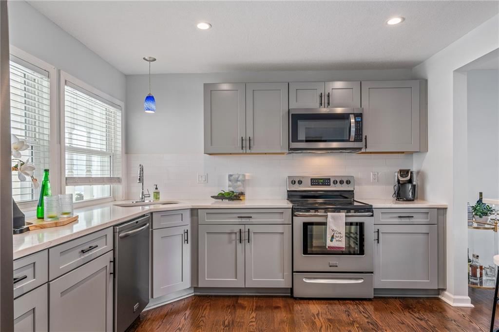 10208 Conser Street — photo 3