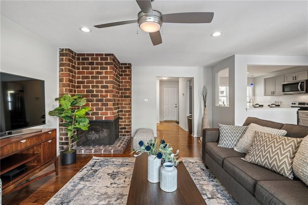 10208 Conser Street — photo 8