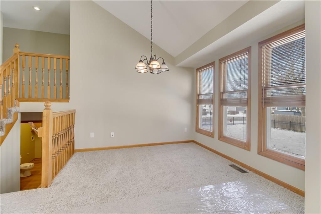 1139 SW Eastman Court — photo 5