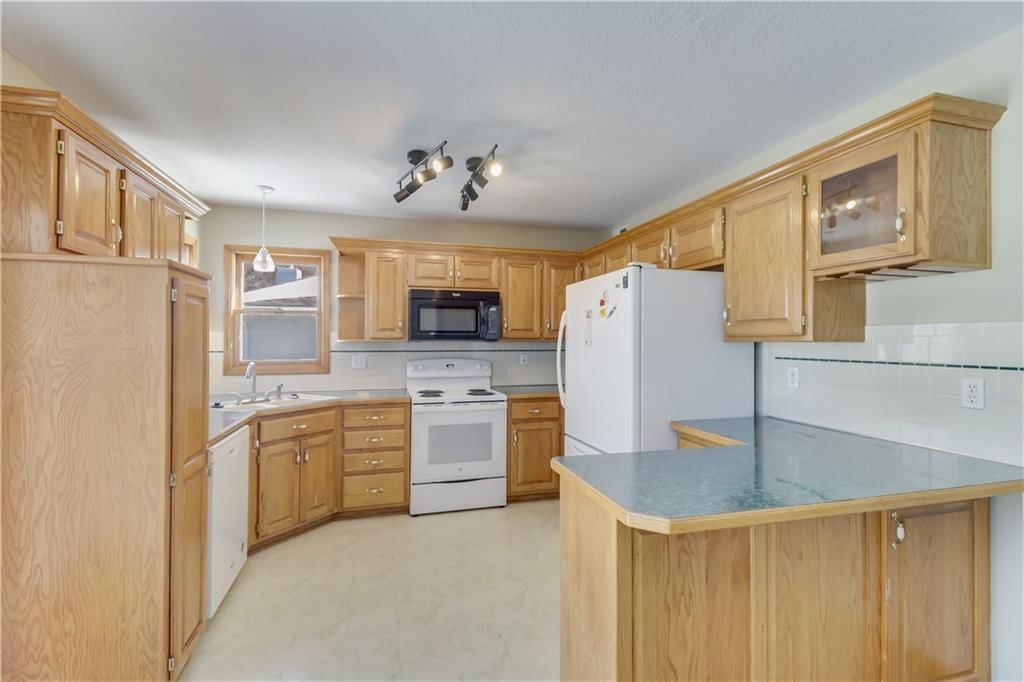1139 SW Eastman Court — photo 7