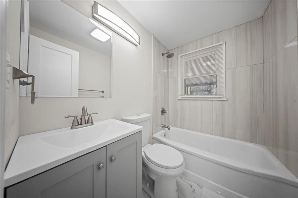 7021 Evanston Avenue — photo 10