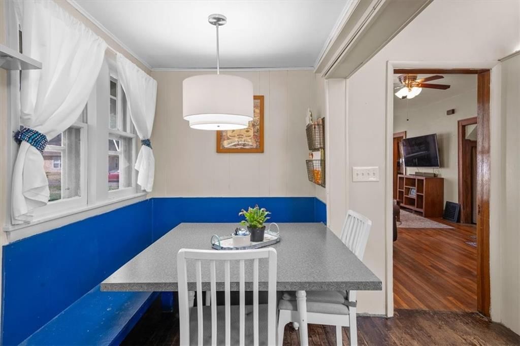 825 S Oak Street — photo 11