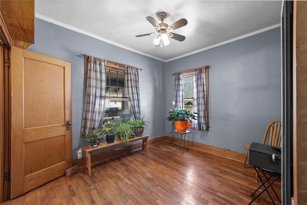 825 S Oak Street — photo 14