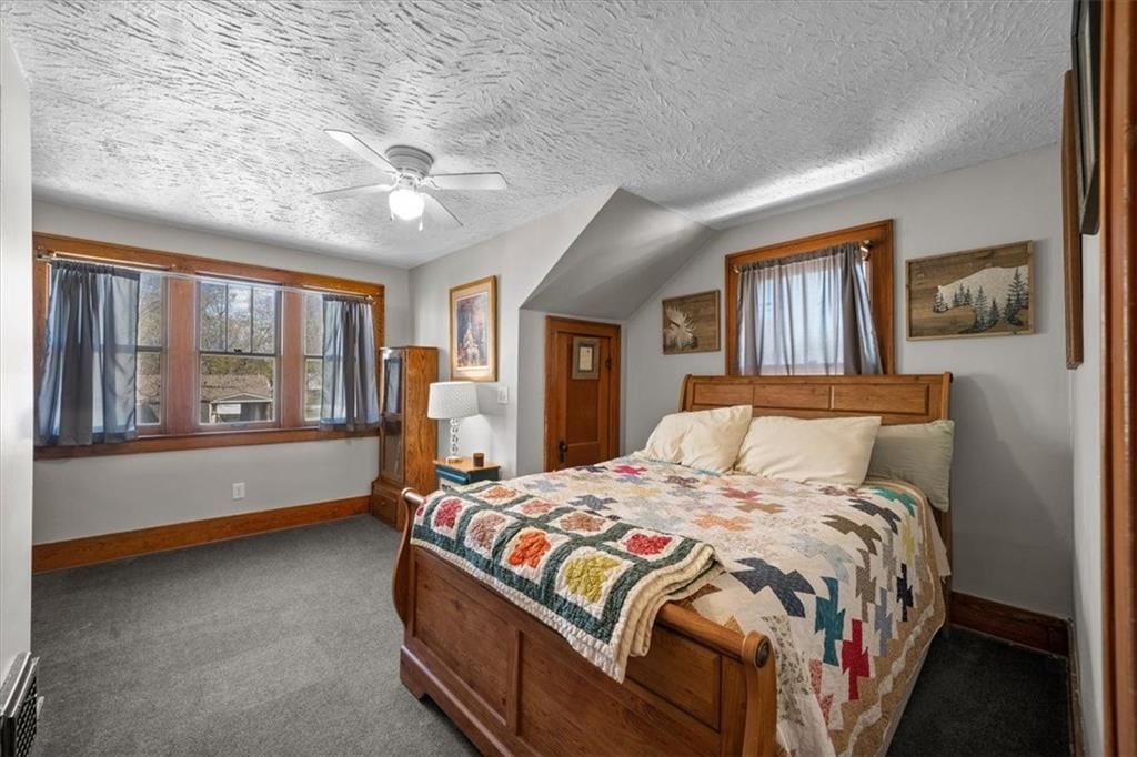 825 S Oak Street — photo 19
