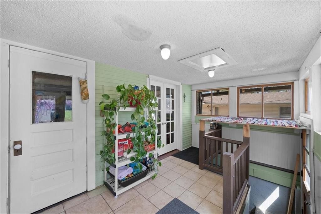 825 S Oak Street — photo 23