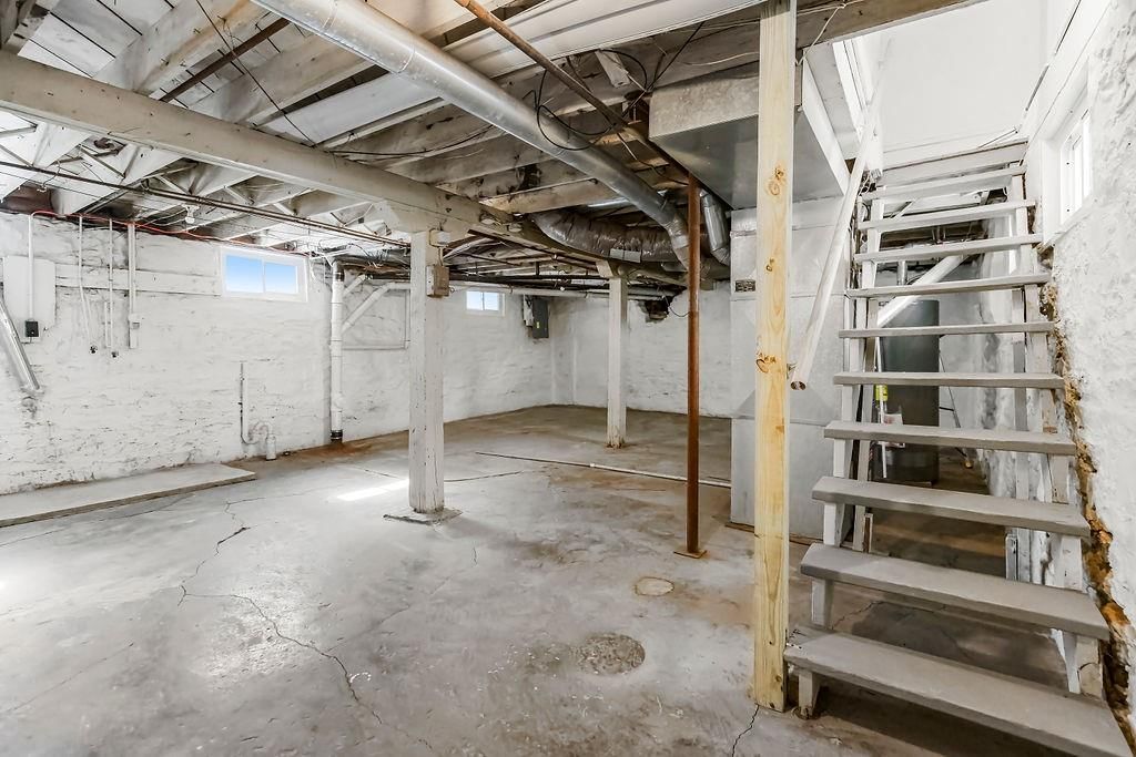 3932 Clark Avenue — photo 32