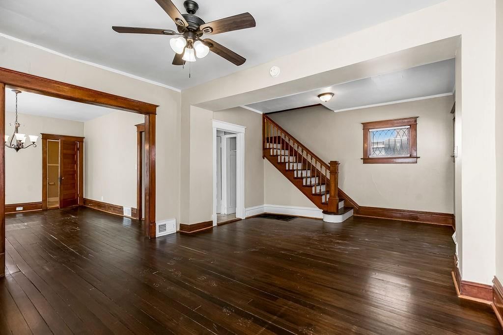 3932 Clark Avenue — photo 9