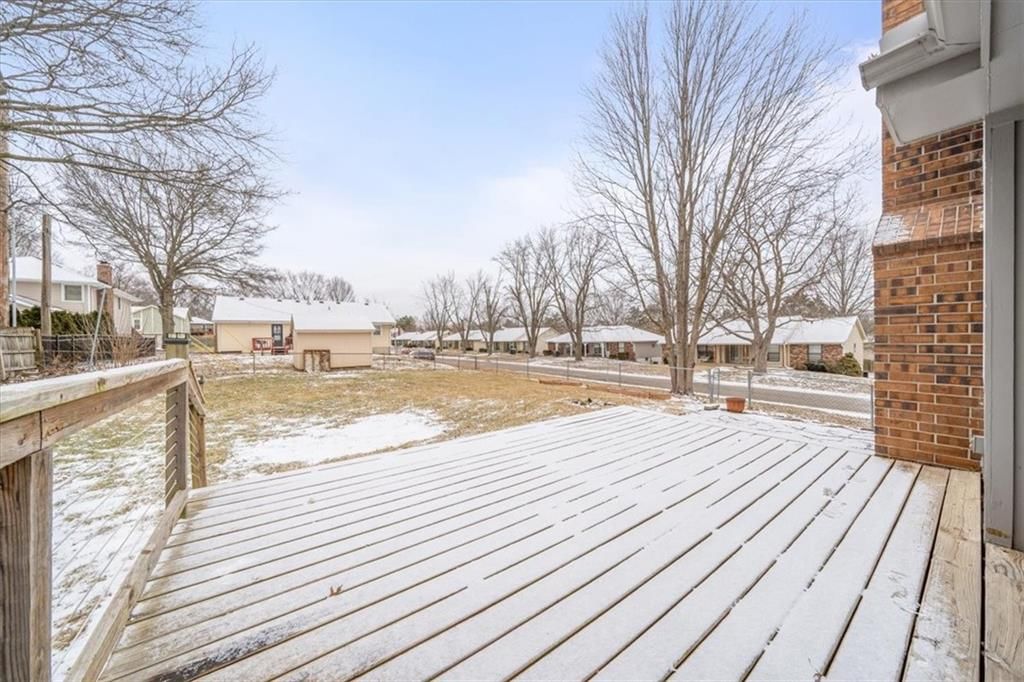 524 NW Brad Circle — photo 24