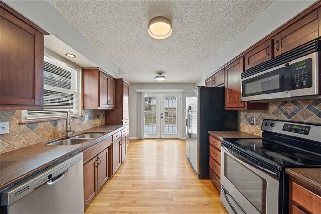 524 NW Brad Circle — photo 8