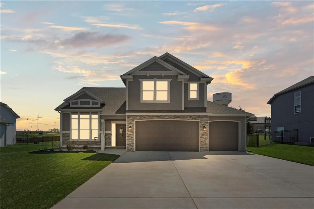 15513 Lakeside Drive — photo 2