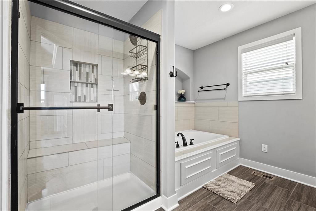15513 Lakeside Drive — photo 17