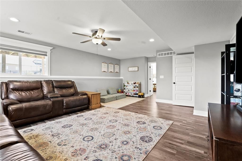 15513 Lakeside Drive — photo 29