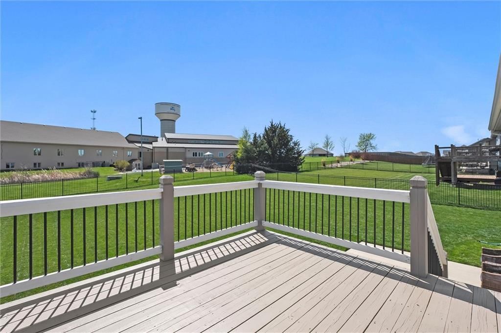 15513 Lakeside Drive — photo 31