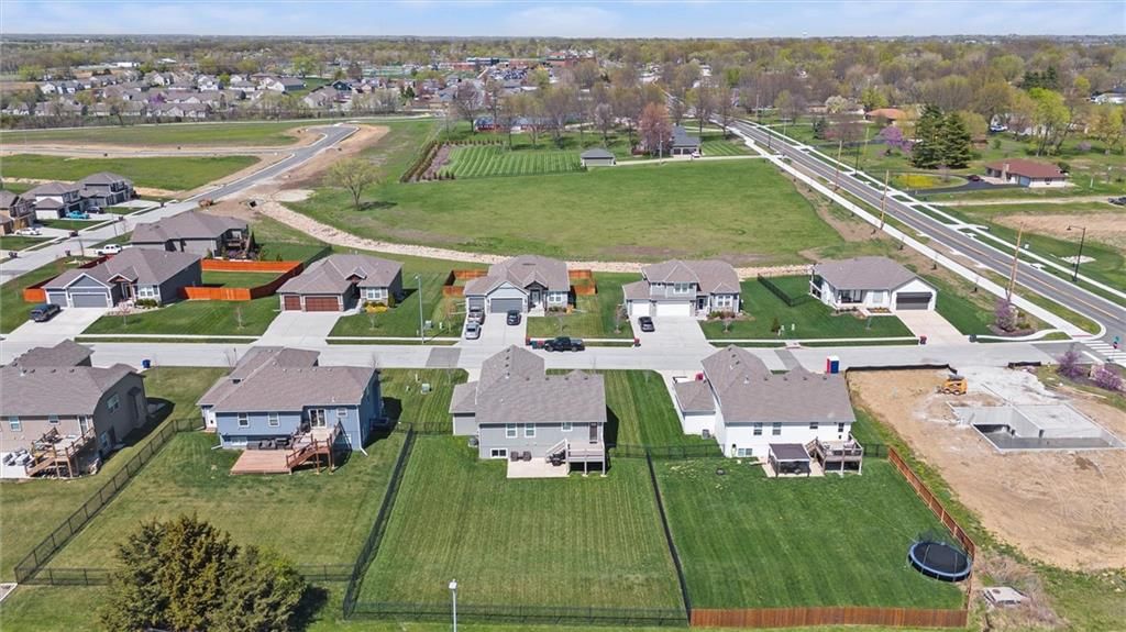 15513 Lakeside Drive — photo 36