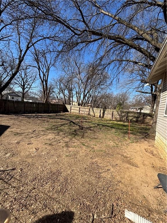 924 E 5th Street — photo 28