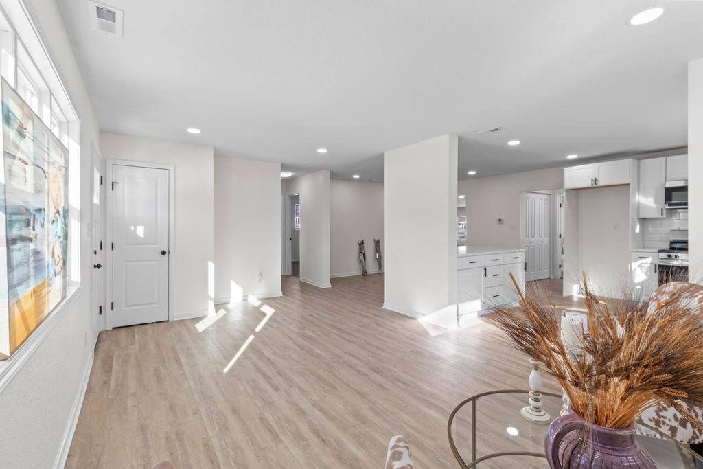 2119 S 35 Street — photo 16