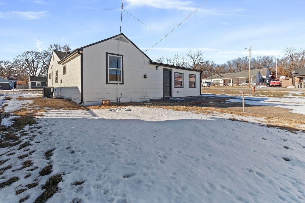 2119 S 35 Street — photo 37