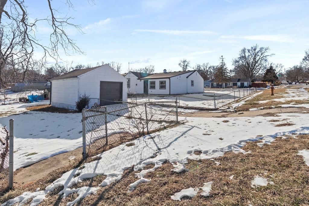 2119 S 35 Street — photo 41