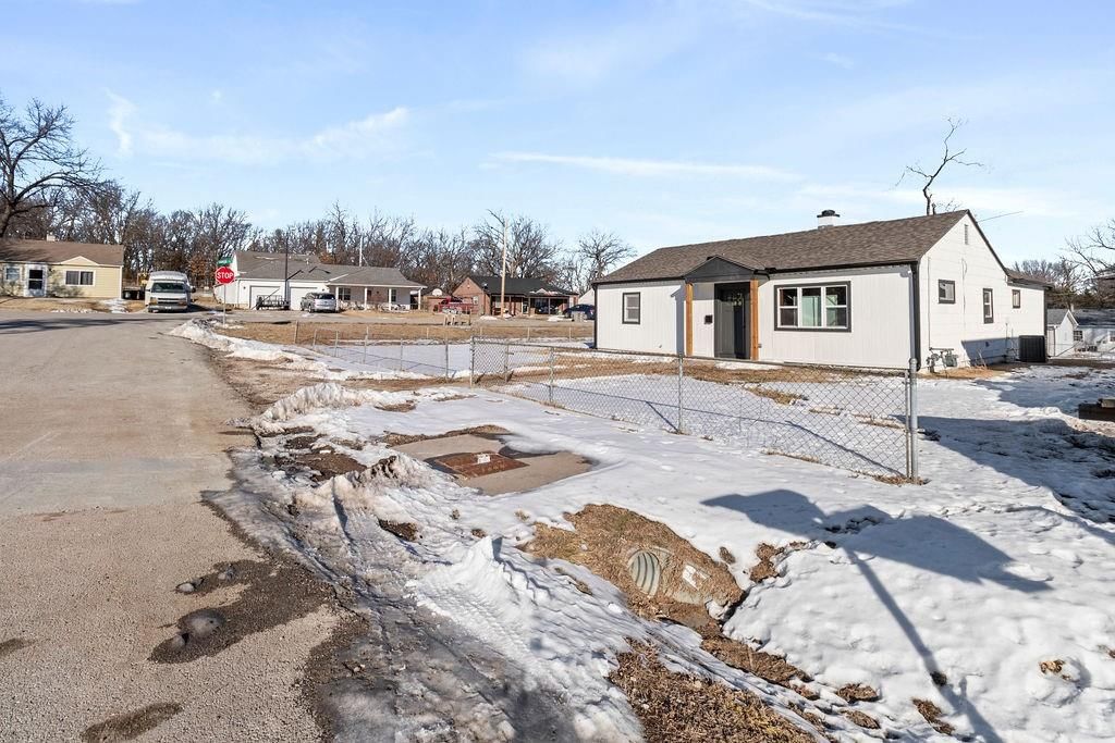 2119 S 35 Street — photo 42