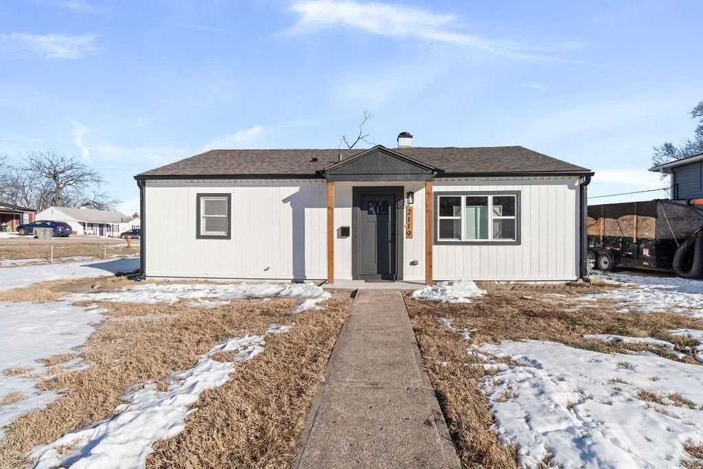 2119 S 35 Street — photo 9