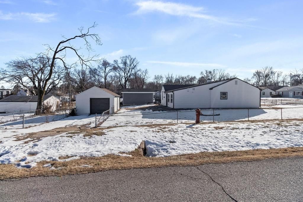 2119 S 35 Street — photo 10