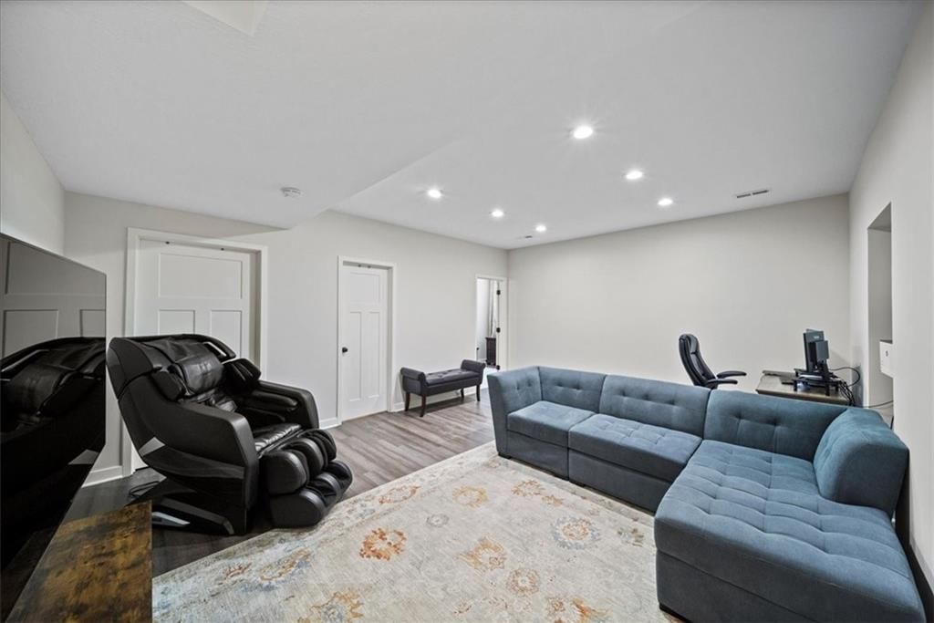 16224 Broadmoor Street — photo 33
