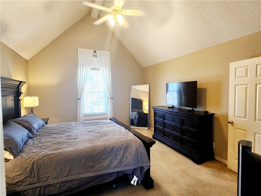 1162 Huntington Drive — photo 18