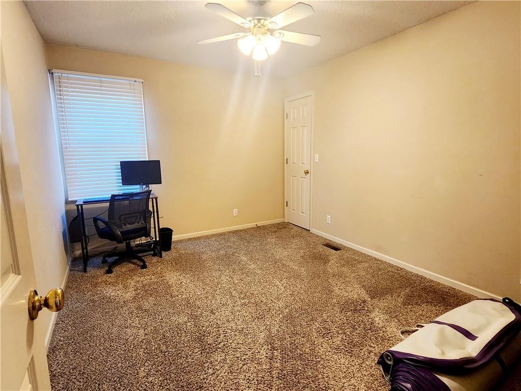 1162 Huntington Drive — photo 20