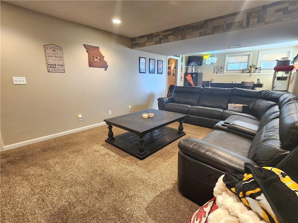 1162 Huntington Drive — photo 28