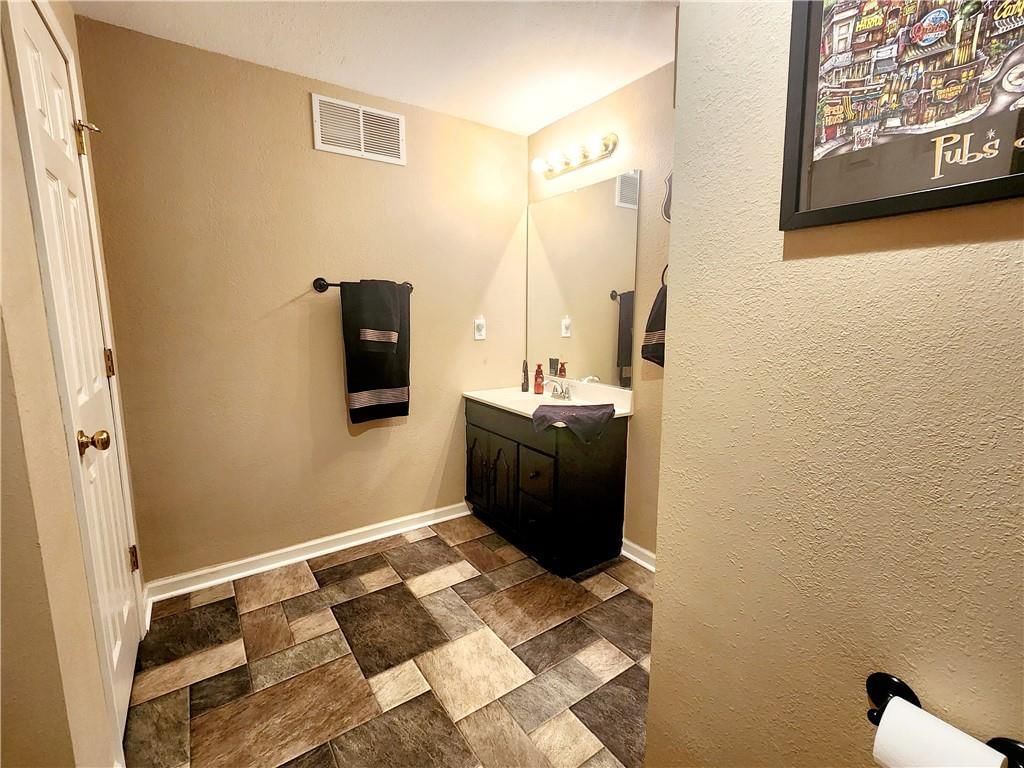1162 Huntington Drive — photo 30