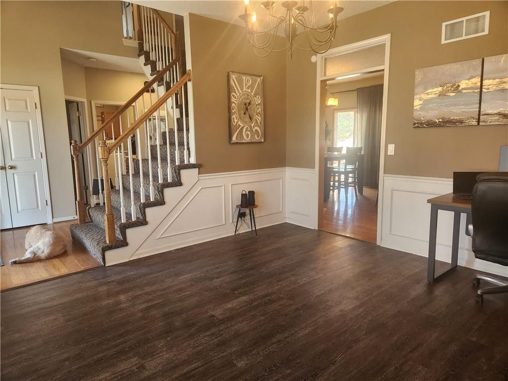 1162 Huntington Drive — photo 10