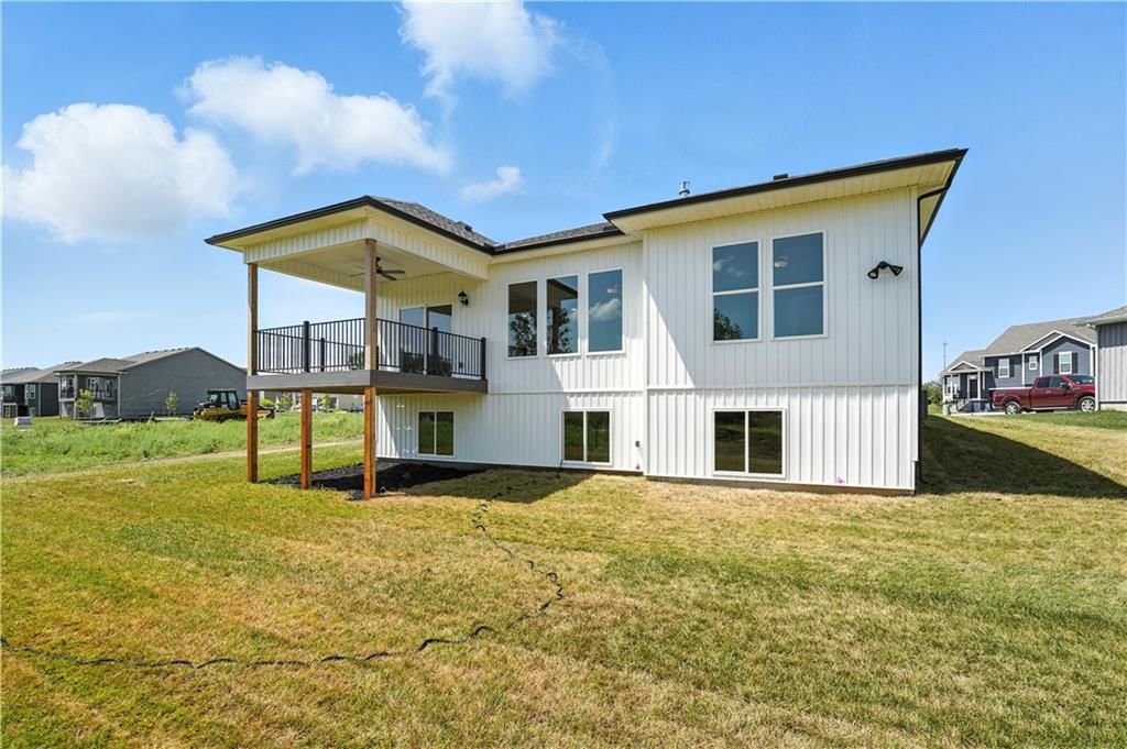 308 SW Hawthorne Court — photo 30