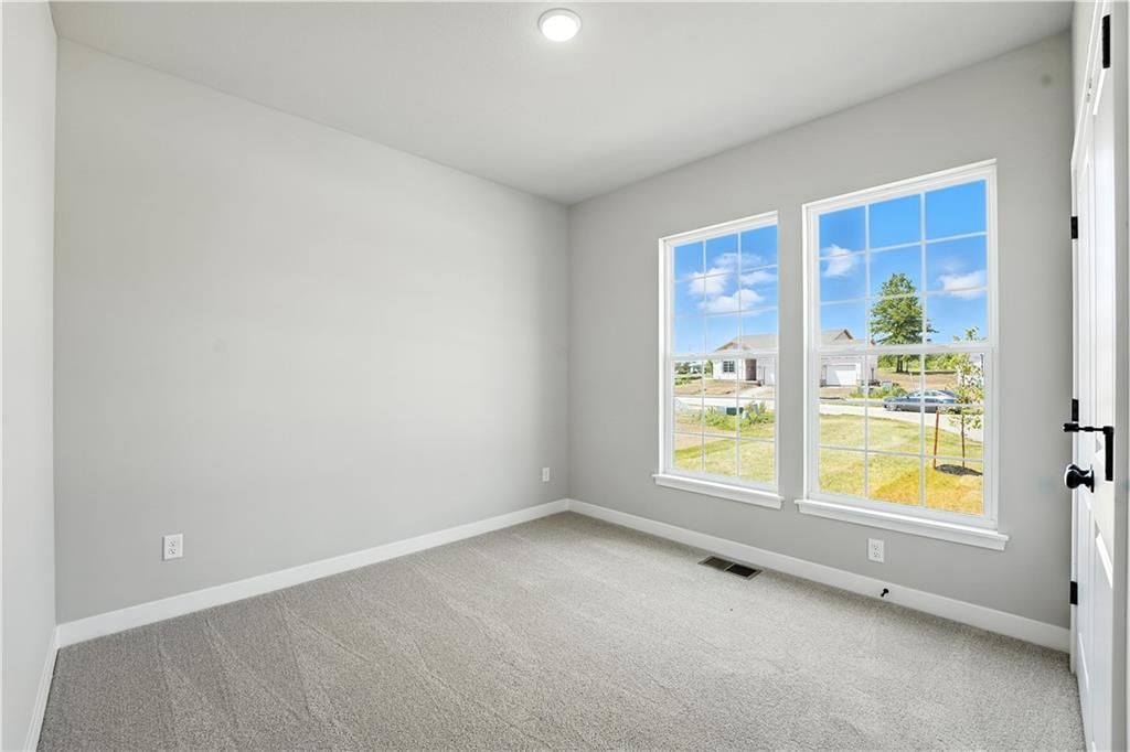 308 SW Hawthorne Court — photo 8