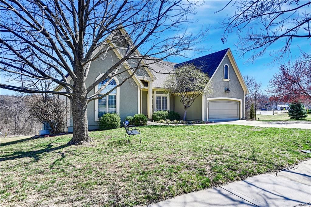 8609 Candlelight Lane — photo 2