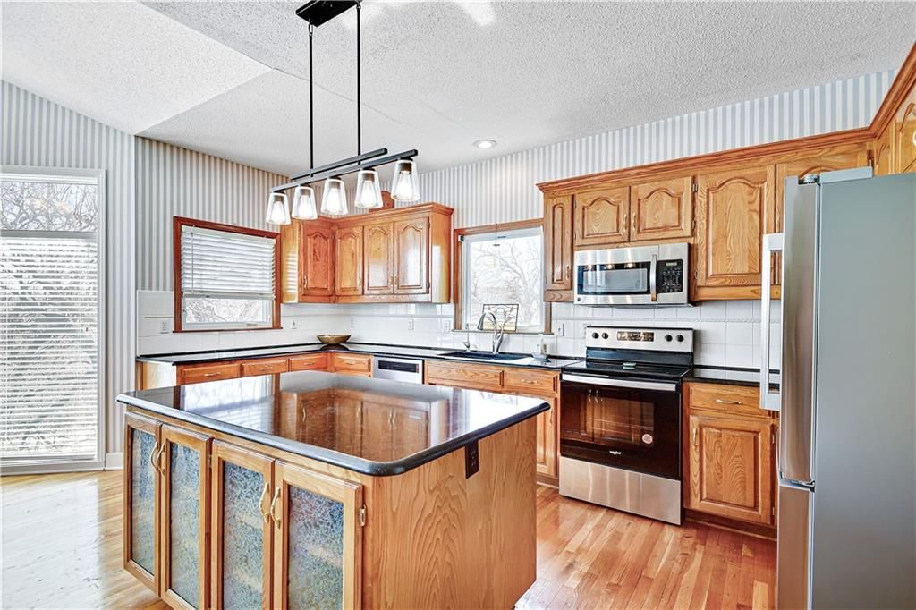 8609 Candlelight Lane — photo 17
