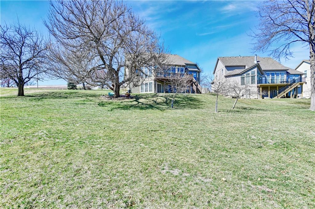 8609 Candlelight Lane — photo 31