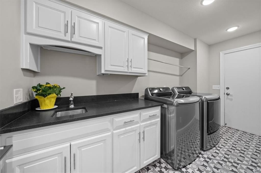 5208 W 121 Street — photo 11