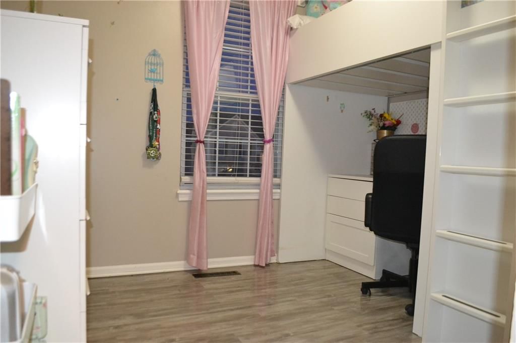 11108 N WALLACE Avenue — photo 18